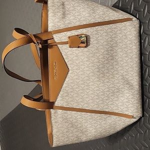 Michael Kors purse